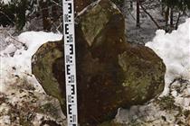 Duellsteine - 2 kamenné kříže u zříceniny hradu Karlsfried  (264 kB)