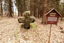 Kamenný kříž ve Špitálním lese, Eichgraben  (446 kB)