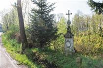 Bezeichnung des Denkmals: Kreuz von Maria Anna Bergmann, Krásný Les (426 kB)