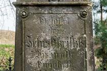 Bezeichnung des Denkmals: Kreuz von Lorenz und Magdalena Schwind, Dolní Pertoltice (360 kB)