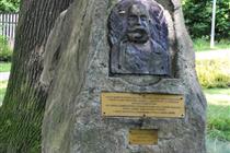 Denkmal für Kaiser Franz Josef I. in Hrádek nad Nisou (333 kB)