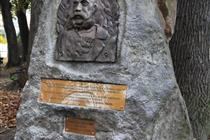 Denkmal für Kaiser Franz Josef I. in Hrádek nad Nisou (298 kB)