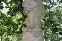 Statue der unbefleckten Jungfrau Maria in Václavice (339 kB)