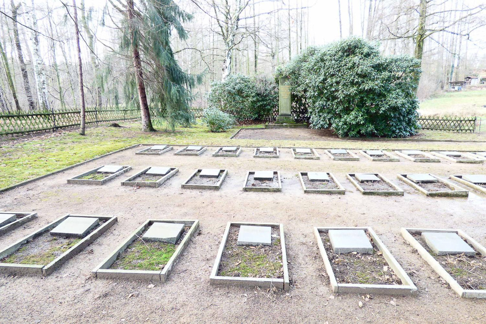 Vojenský hřbitov a památník 45 padlým rudoarmějcům Eichgraben