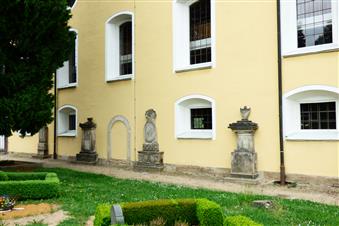 Areál hřbitova a kostela Großschönau 