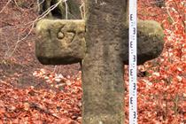 Kamenný kříž u Teufelsmühle Oybin  (322 kB)