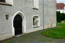Kostel sv. Petra a Pavla a hřbitov Hirschfelde  (276 kB)