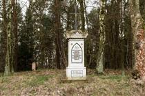 Bezeichnung des Denkmals: Hirschmann Kreuz, Poustka u Višňové (434 kB)