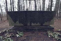 Denkmal für 268 sowjetische Kriegsgefangene und Zwangsarbeiter, 1947, Hartau (302 kB)
