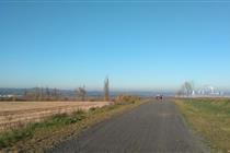 Widok z trasy rowerowej nad Kopaczówem (109 kB)