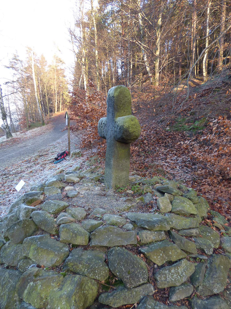 Kamenný kříž u Teufelsmühle Oybin